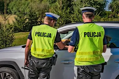 Promil i cofnięte uprawnienia zatrzymały 43-latka z Osieka